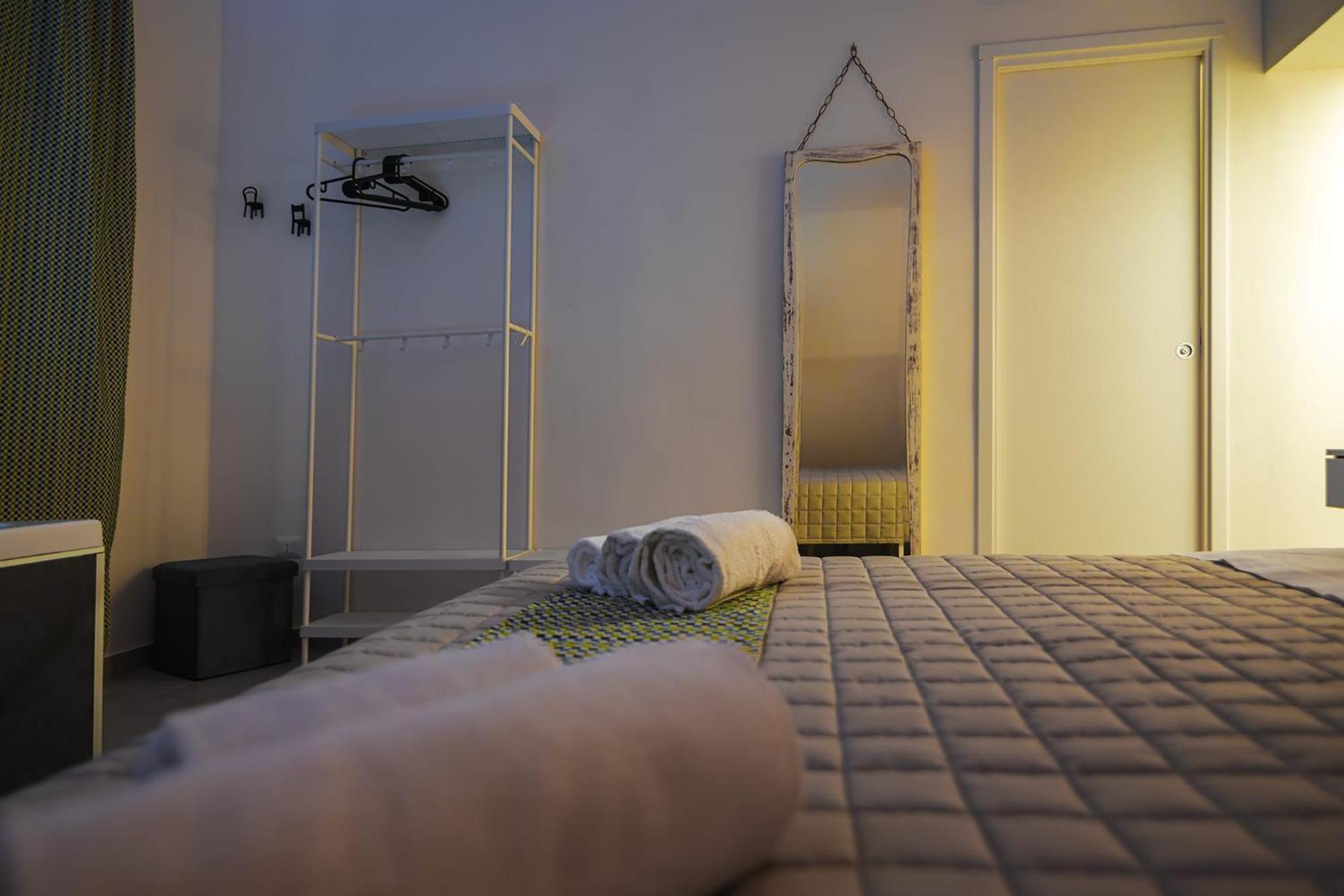 Essenza Suite Siracusa Con Jacuzzi Privata Syracuse Екстер'єр фото